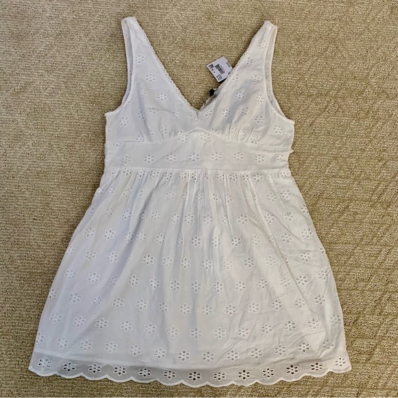 American Eagle Outfitters Dresses & Skirts - American Eagle Eyelet dress women’s L white babydoll beach cute lined Cotton NWT